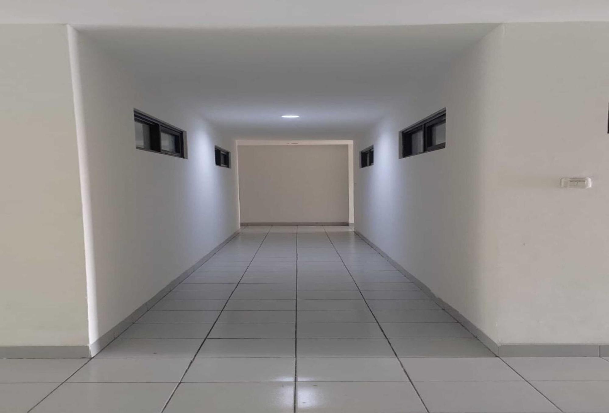 Oyo 93958 J&b Smart Jatinegara Hotel Jakarta